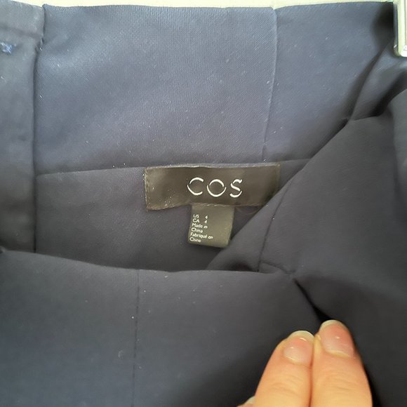 COS - Paperbag fall Leg Trousers Navy High Rise Pant - Picture 5 of 6